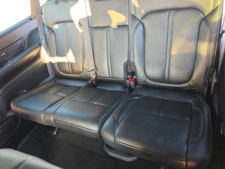 Used 2024 Jeep Wagoneer L Series II AWD/4WD image 6