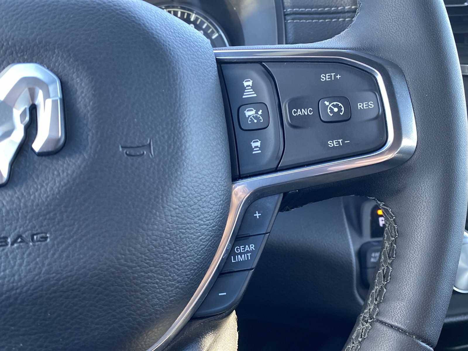 Used 2025 RAM 1500 Laramie image 24