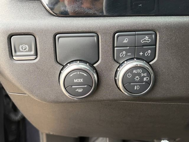 Certified 2025 GMC Sierra 1500 SLT RWD image 5