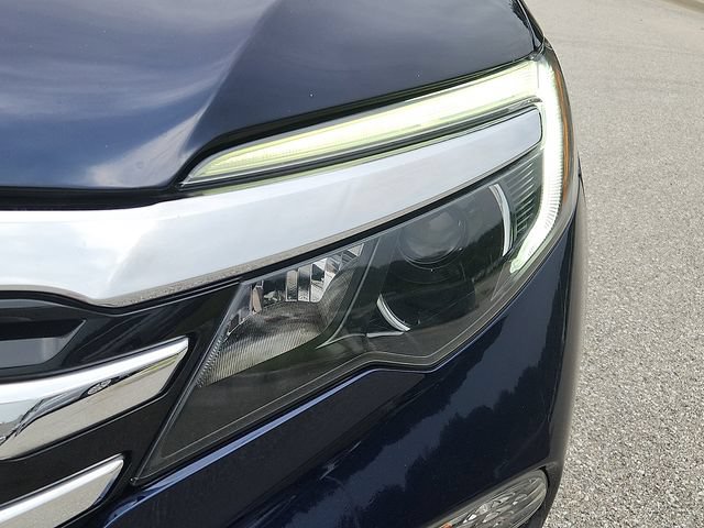 Used 2018 Honda Pilot Touring image 9