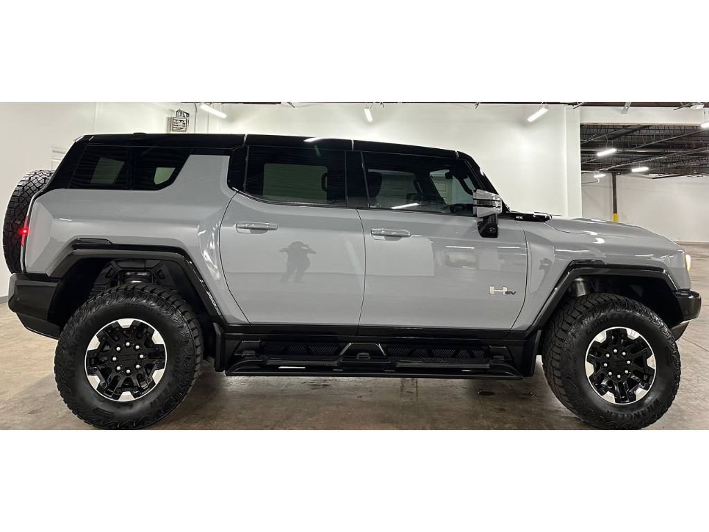 Used 2024 GMC Hummer EV 2X w/ Extreme Off-Road Package AWD/4WD image 9