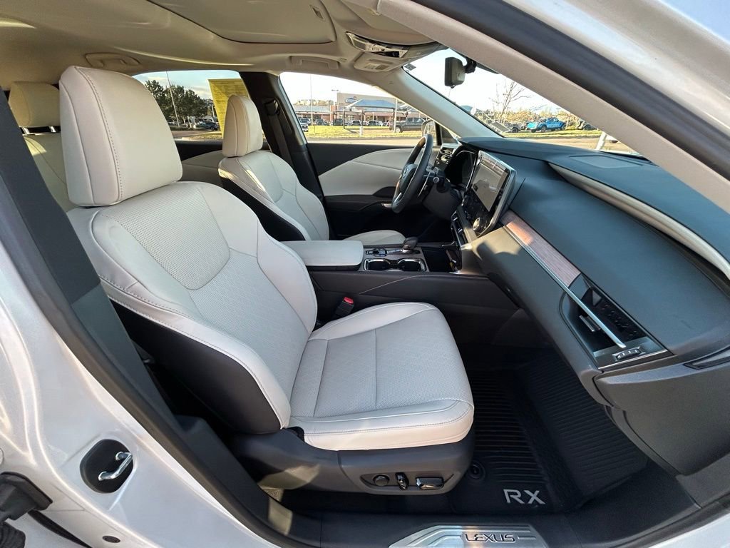 Used 2025 Lexus RX 350 Premium Plus w/ Convenience Package AWD/4WD image 32