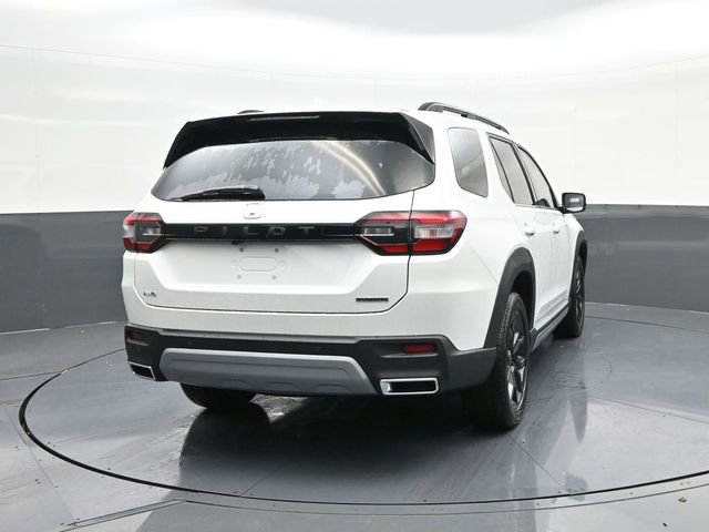 New 2025 Honda Pilot Touring image 11