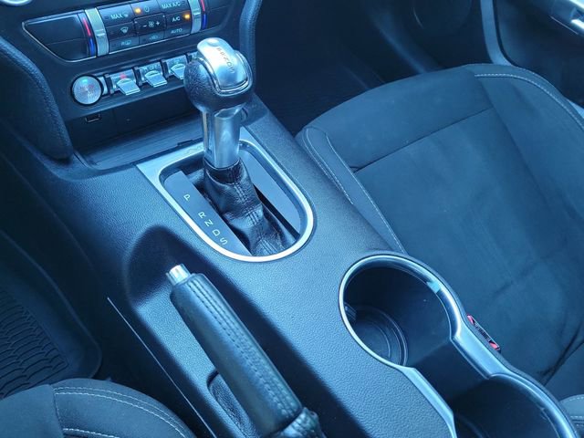 Used 2020 Ford Mustang Convertible w/ Equipment Group 101A image 32