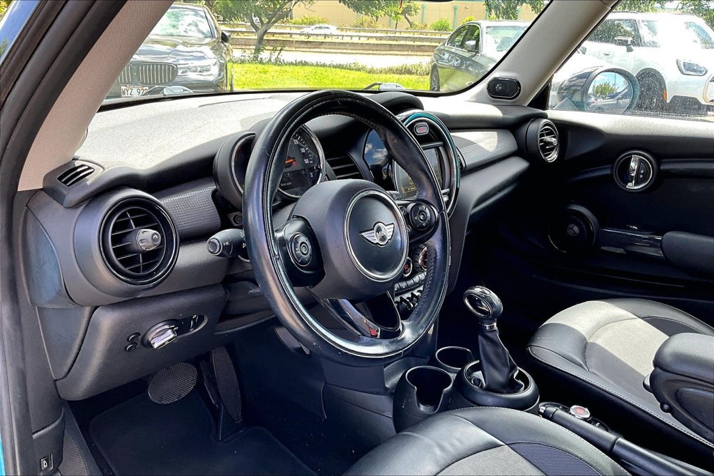 Used 2017 MINI Cooper 2-Door Hardtop FWD image 12