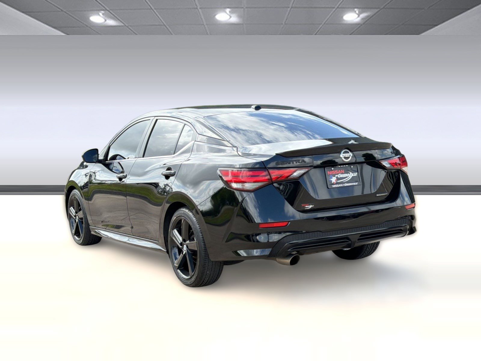 Used 2023 Nissan Sentra SR w/ Midnight Edition Package image 3