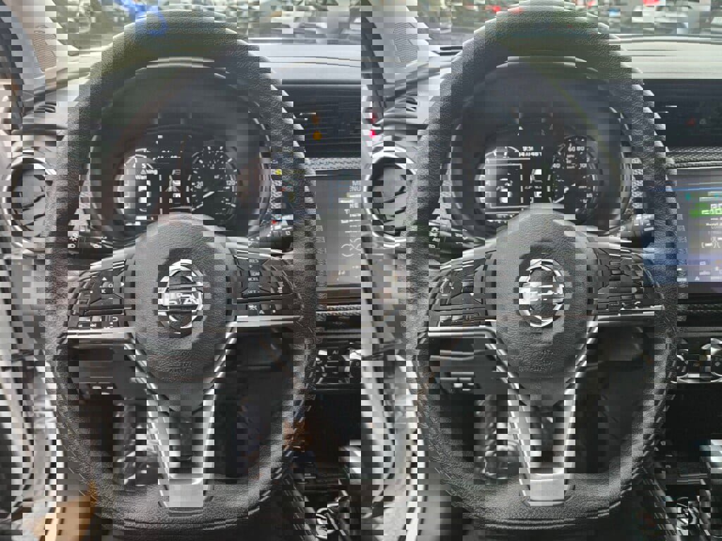 Used 2023 Nissan Kicks SV image 25