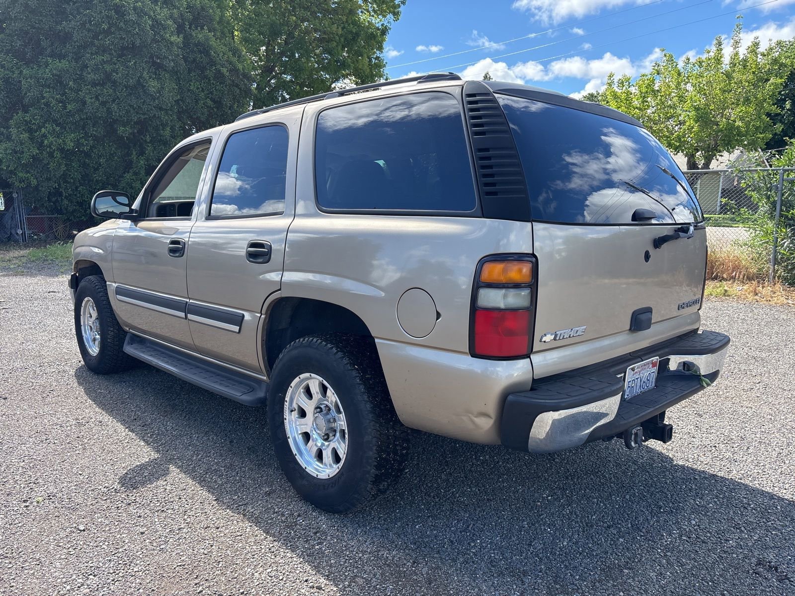 Used 2005 Chevrolet Tahoe LS image 3