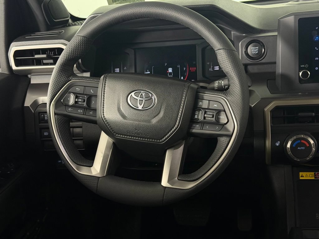 Used 2025 Toyota Tacoma SR5 AWD/4WD image 13