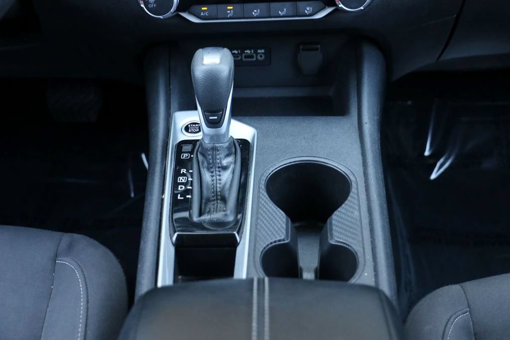 Used 2025 Nissan Altima 2.5 SV FWD image 27