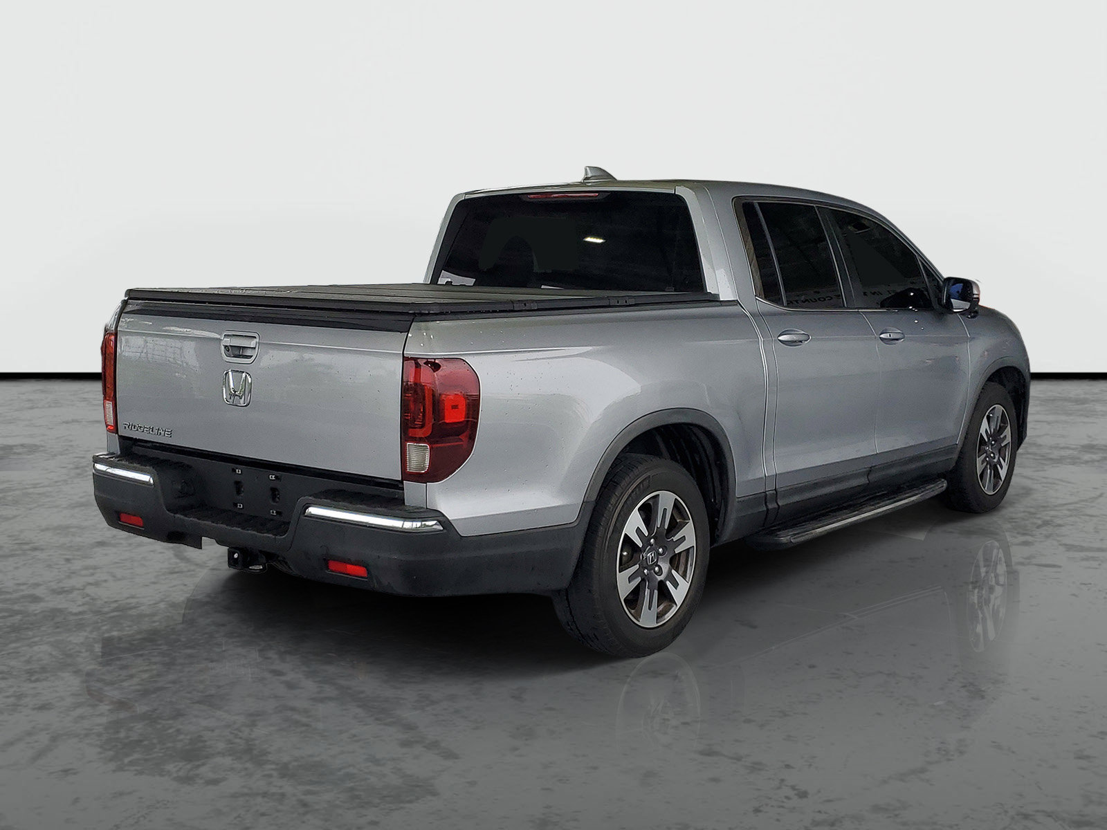 Used 2017 Honda Ridgeline RTL-T image 2