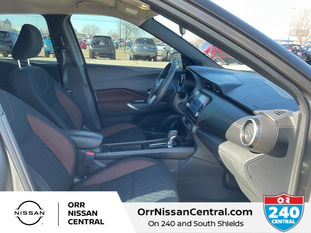 Used 2023 Nissan Kicks SR image 11