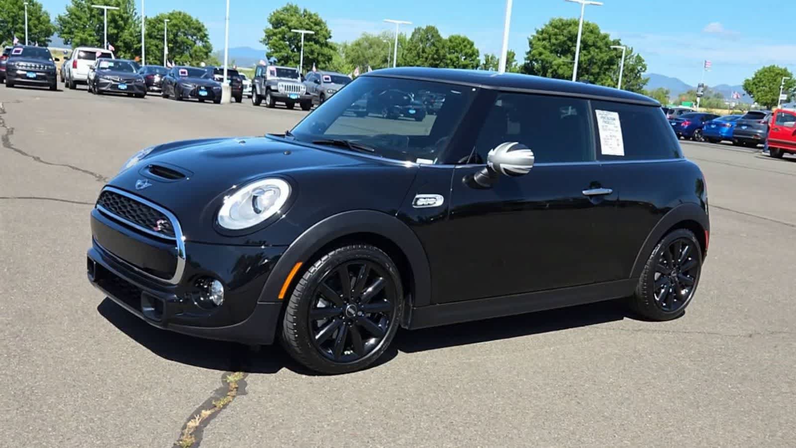 Used 2017 MINI Cooper S FWD image 4