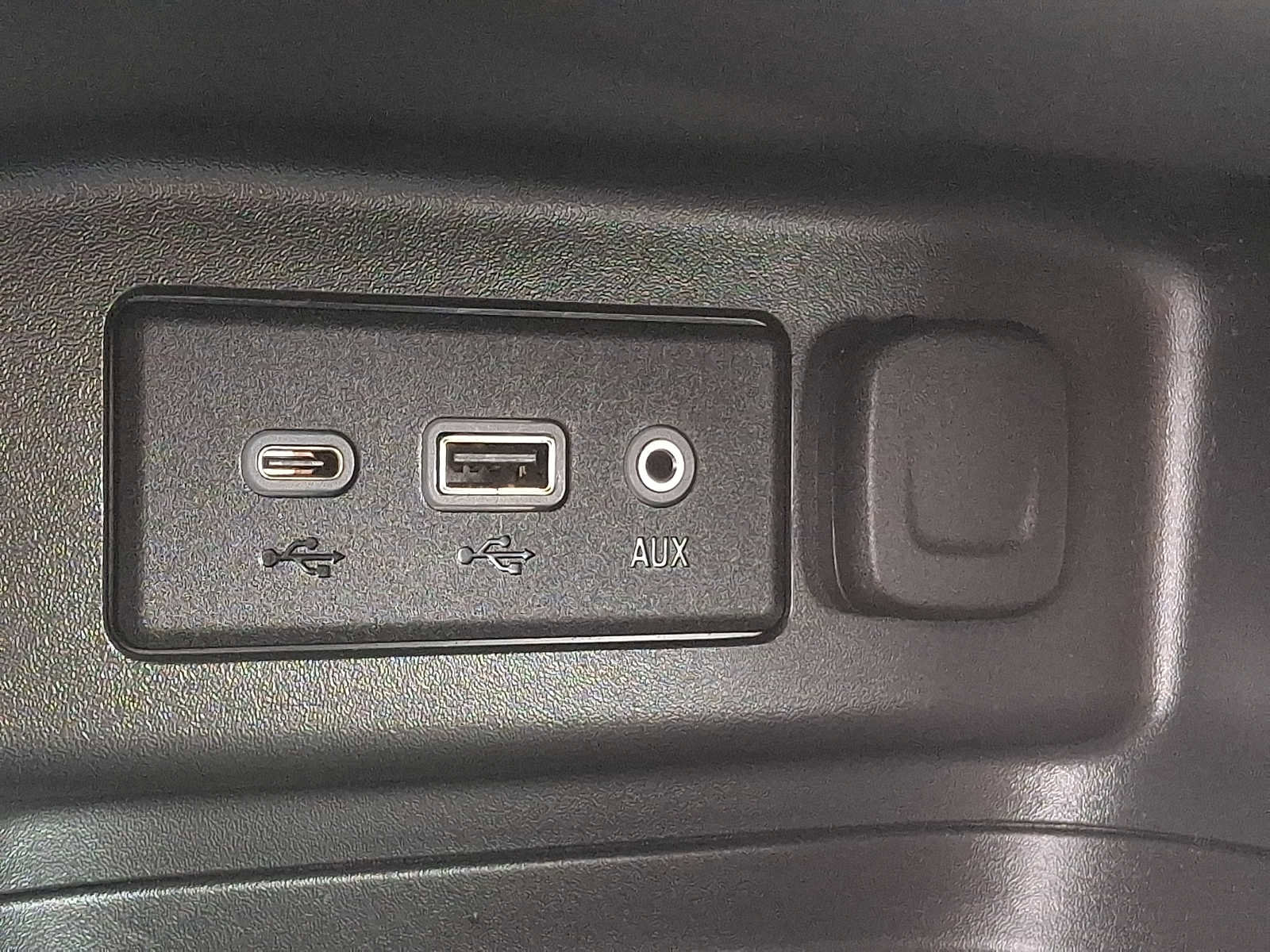 Used 2021 Chevrolet Equinox LT image 22