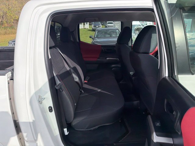 Used 2023 Toyota Tacoma SR5 AWD/4WD image 39
