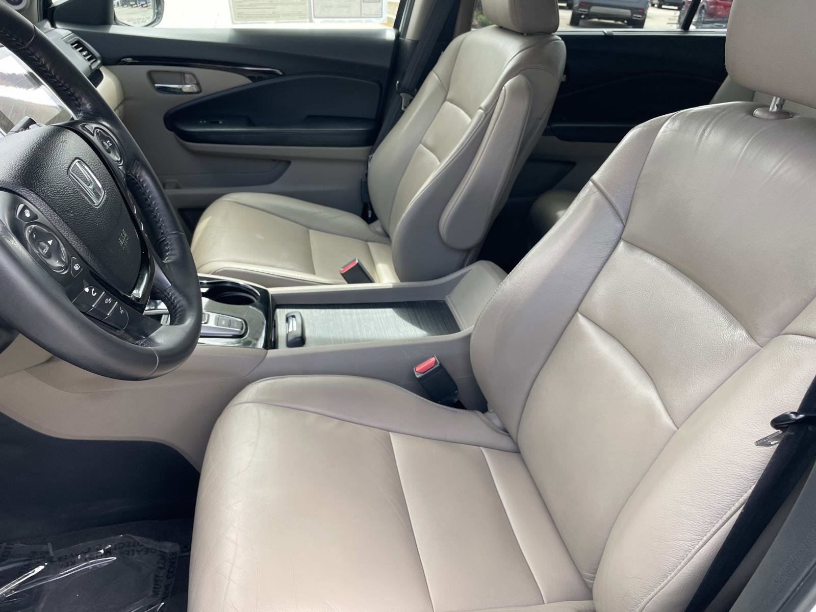 Used 2016 Honda Pilot Touring image 18