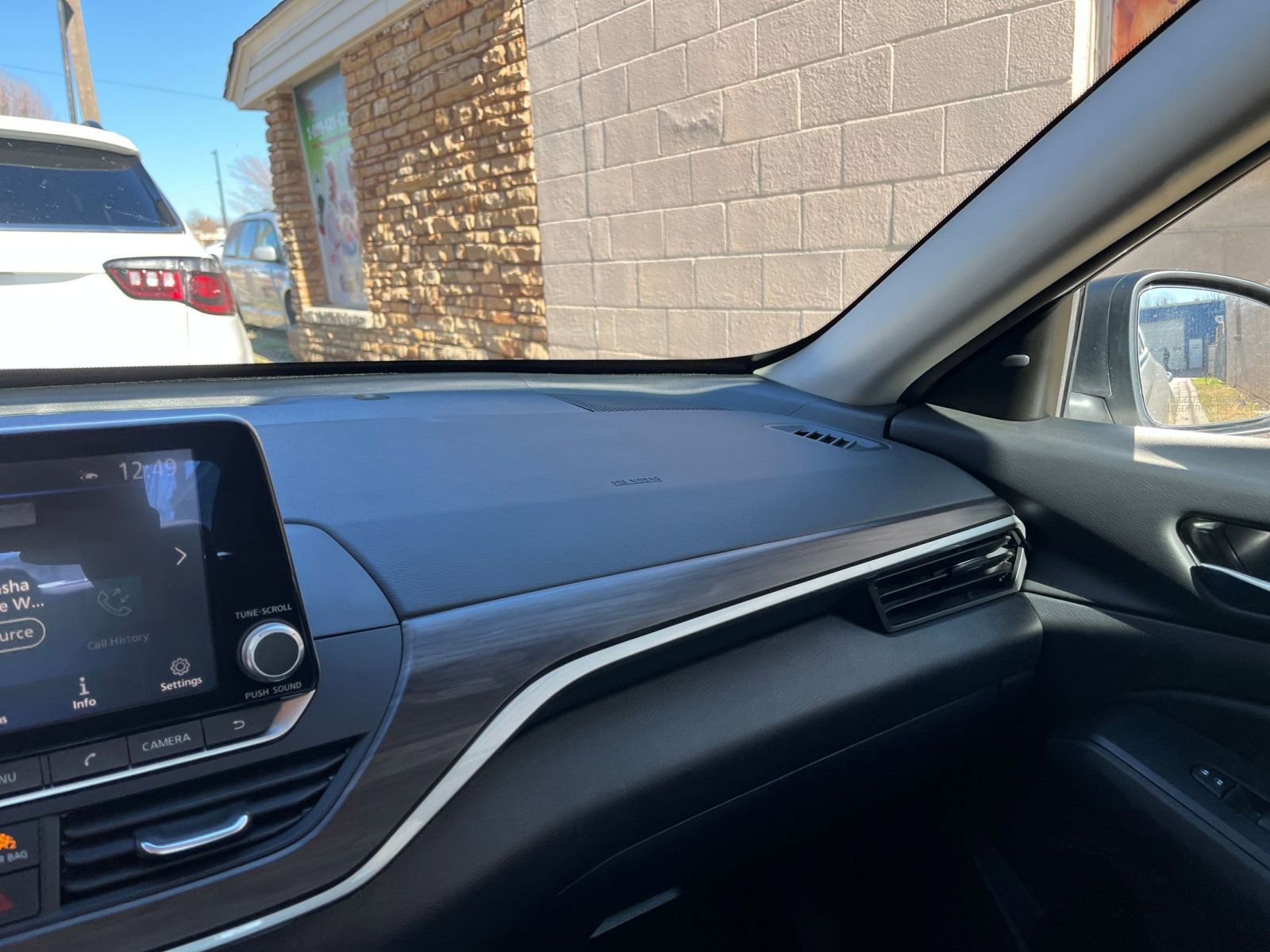 Used 2025 Nissan Altima 2.5 SV image 34