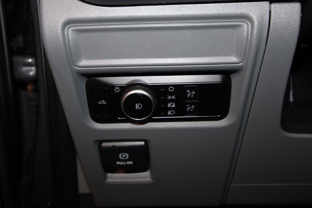 Used 2024 Ford F150 XLT w/ Tow/Haul Package image 9