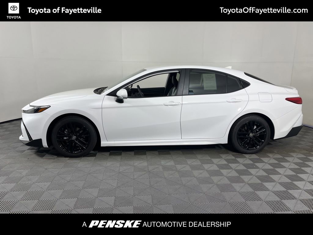 Used 2026 Toyota Camry SE FWD image 2