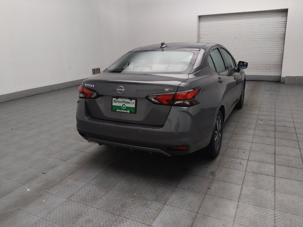 Used 2024 Nissan Versa SV FWD image 9