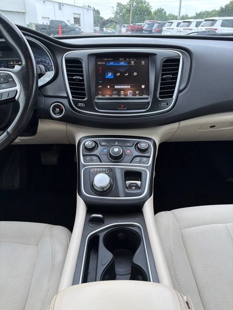 Used 2016 Chrysler 200 Limited w/ Anniversary Edition FWD image 18