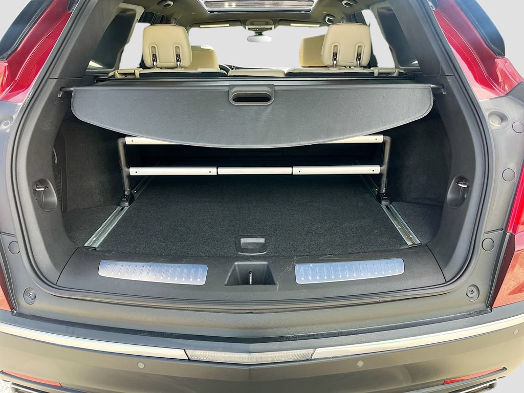 Used 2017 Cadillac XT5 Premium Luxury w/ Driver Assist Package FWD image 28