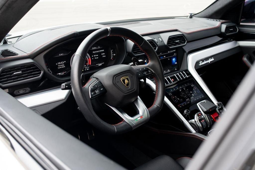 Used 2019 Lamborghini Urus image 29