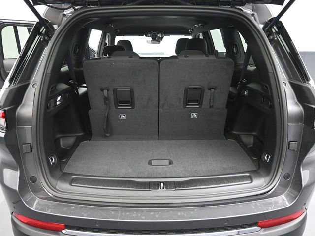 New 2026 Jeep Grand Cherokee L Laredo w/ MOPAR Finishing Package image 20