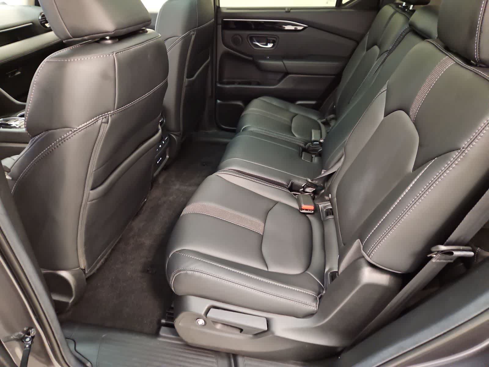 Certified 2025 Honda Pilot Touring image 22