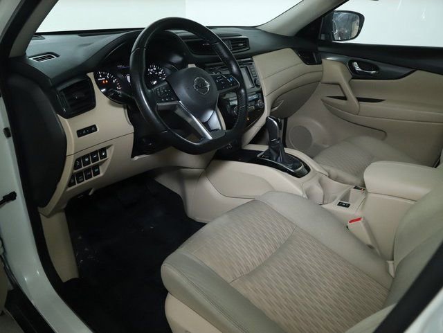 Used 2020 Nissan Rogue SV w/ Sun & Sound Touring Package image 18