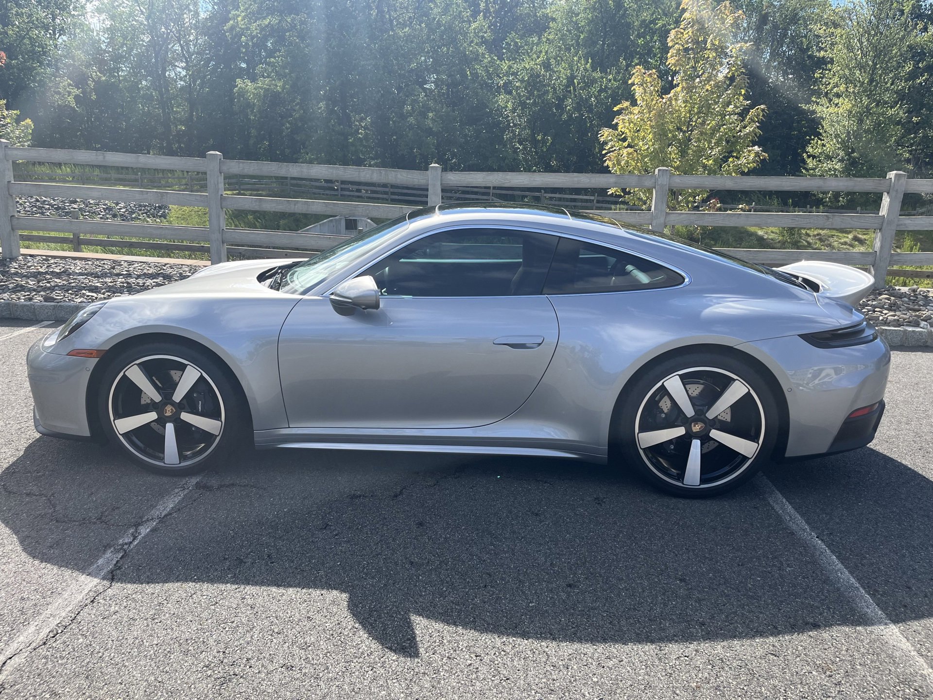 Used 2025 Porsche 911 Carrera image 2