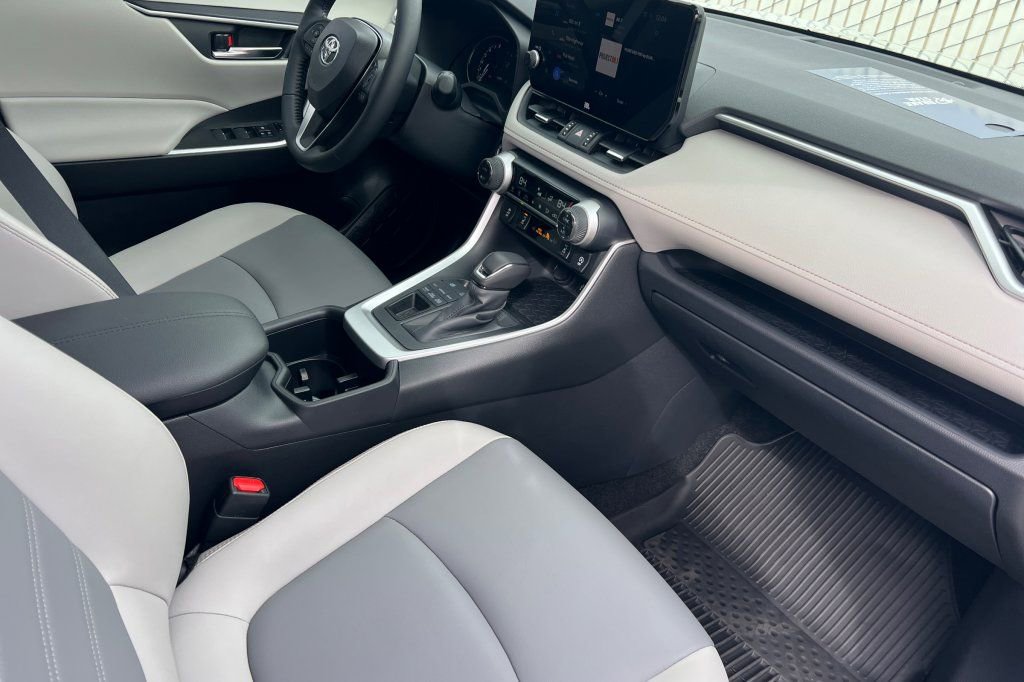 Used 2025 Toyota RAV4 XLE Premium w/ Weather Package image 13