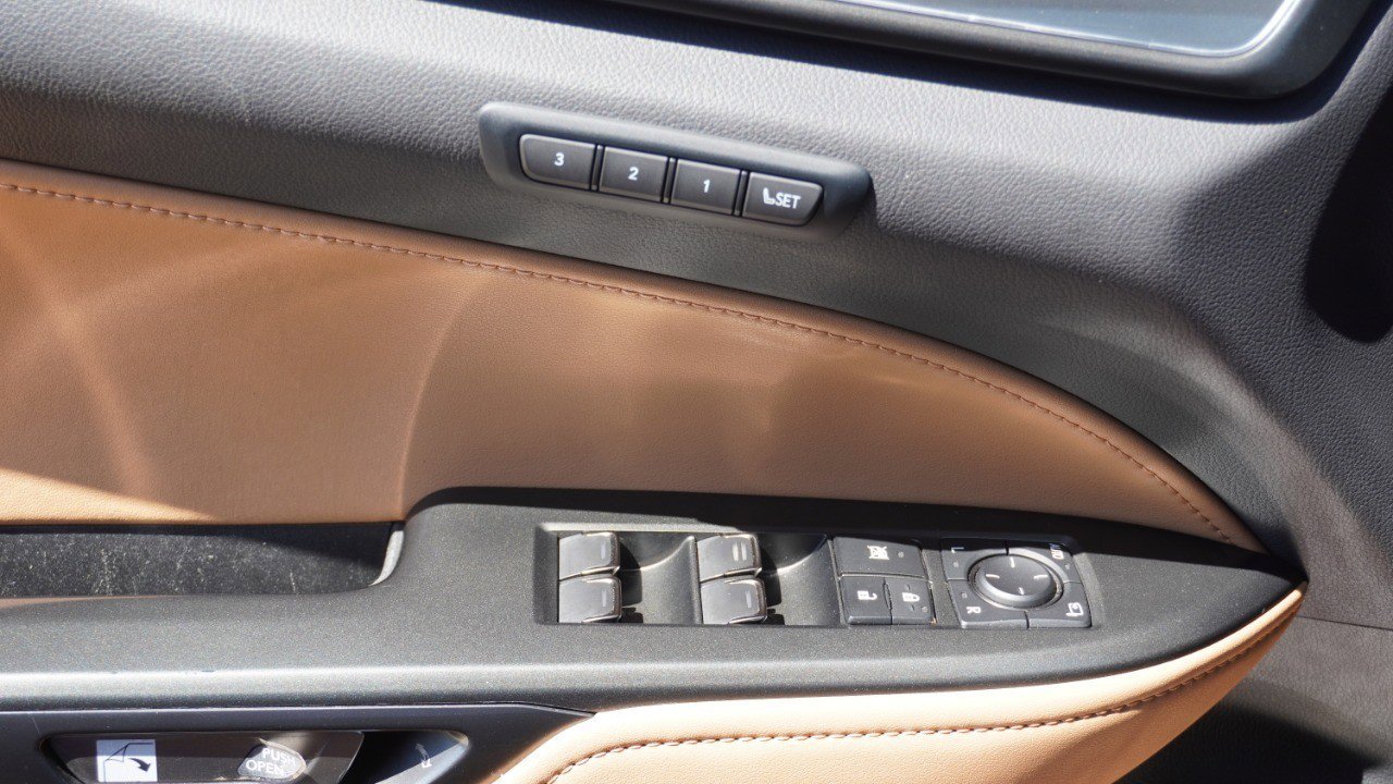 Used 2024 Lexus NX 250 FWD w/ Towing Package (2000 Lbs) image 22