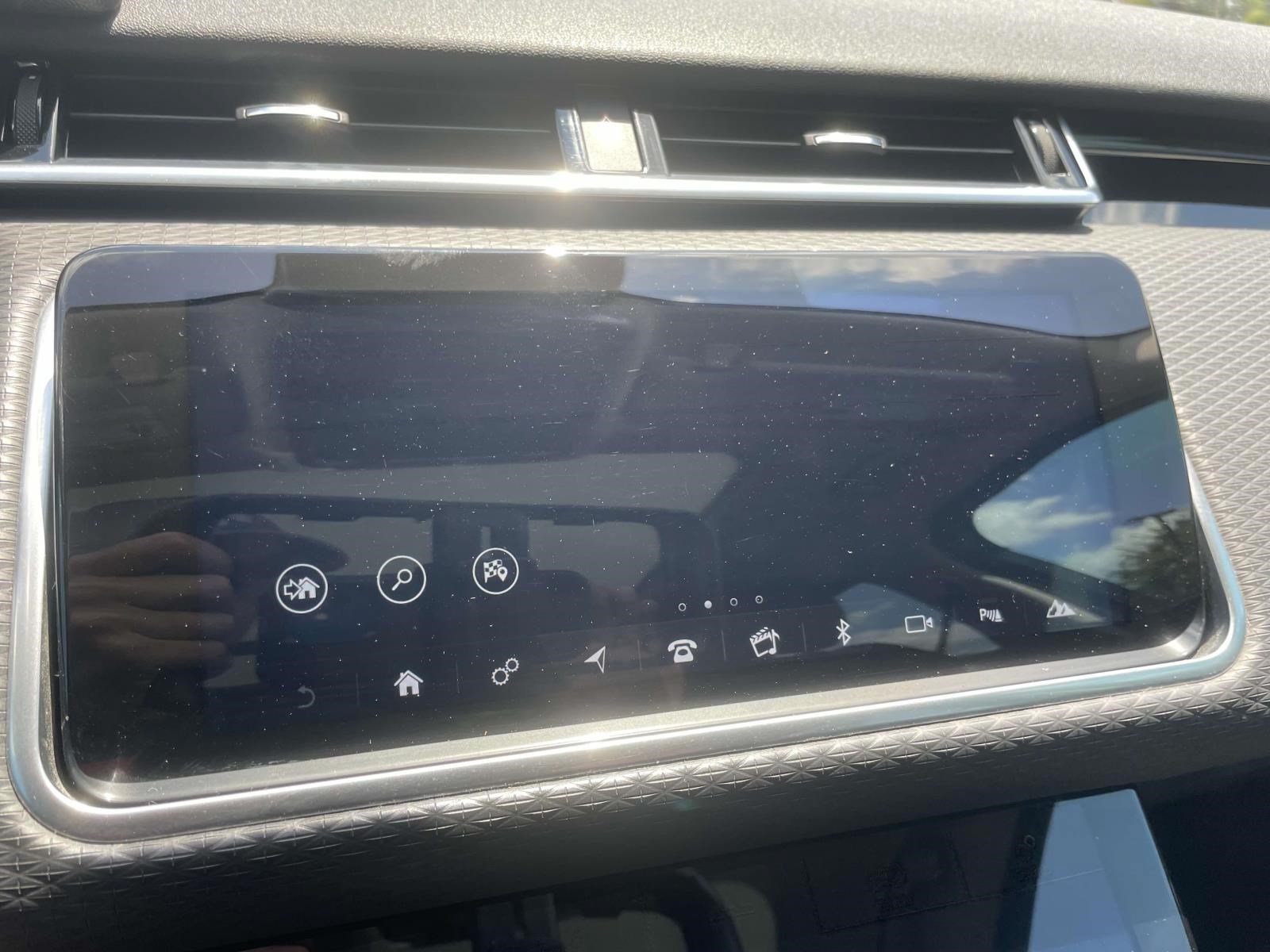 Used 2020 Land Rover Range Rover Velar S AWD/4WD image 26