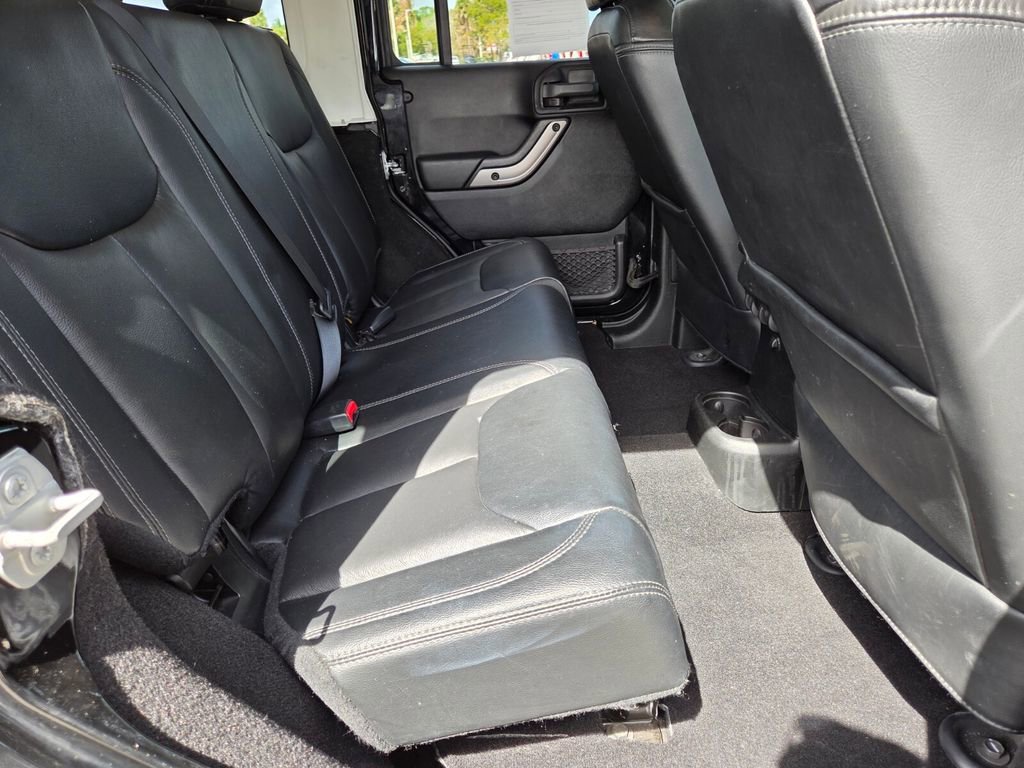 Used 2018 Jeep Wrangler Altitude image 13