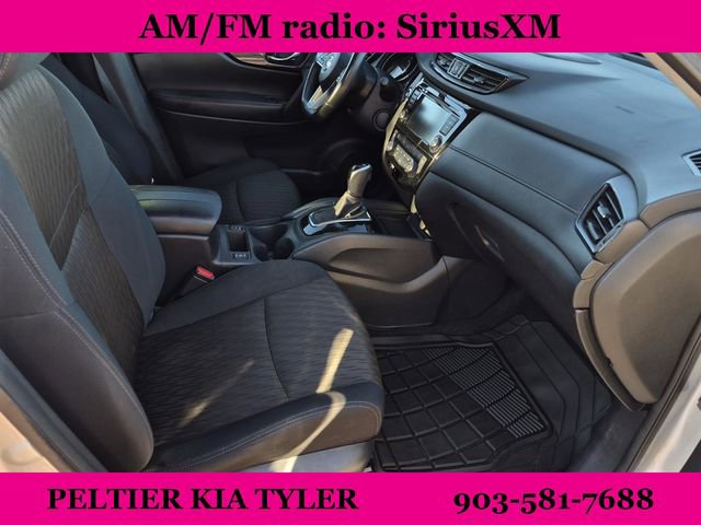 Used 2018 Nissan Rogue SV w/ Sun & Sound Touring Package image 13