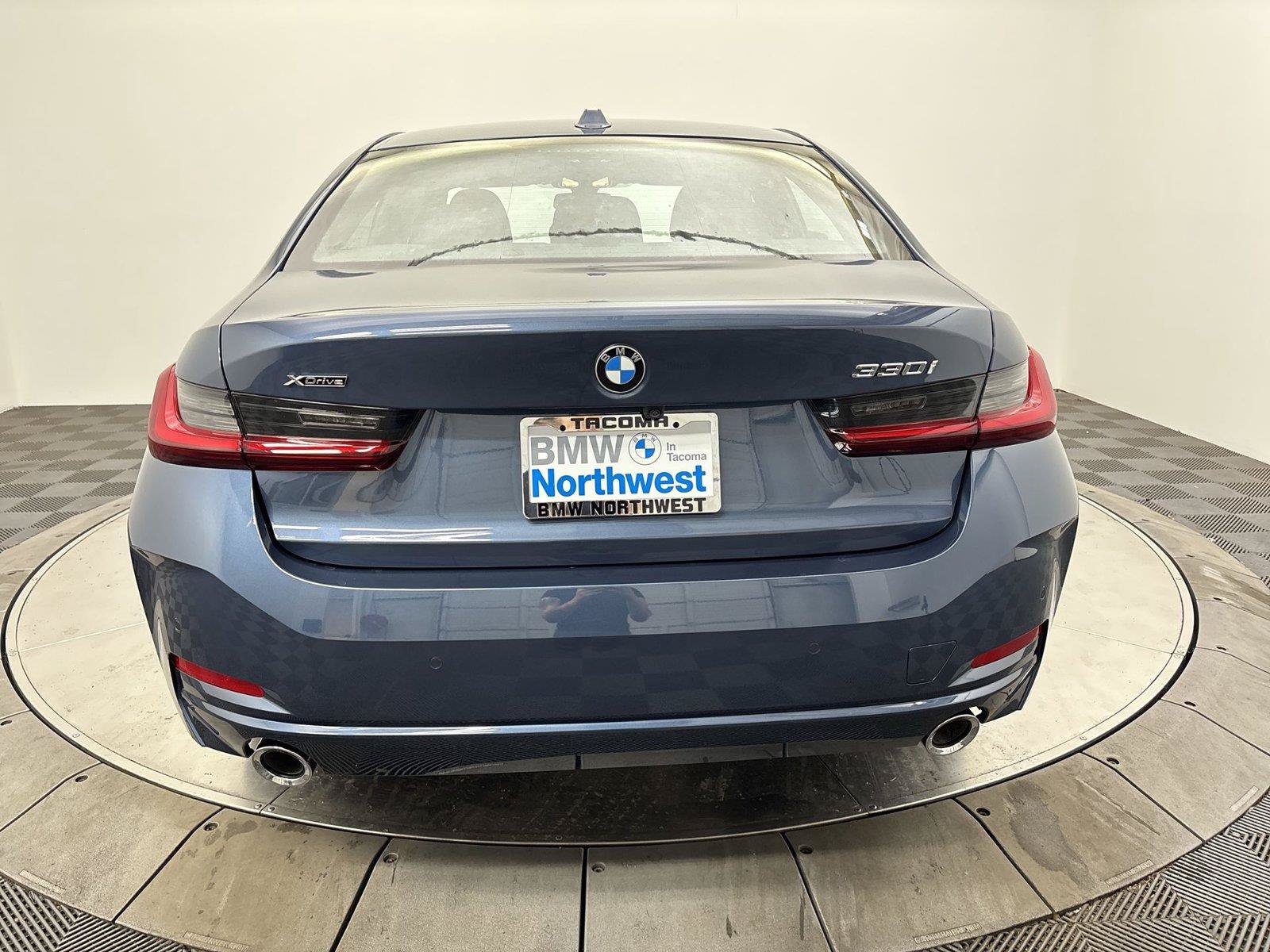 New 2026 BMW 330i xDrive Sedan w/ Convenience Package AWD/4WD image 15