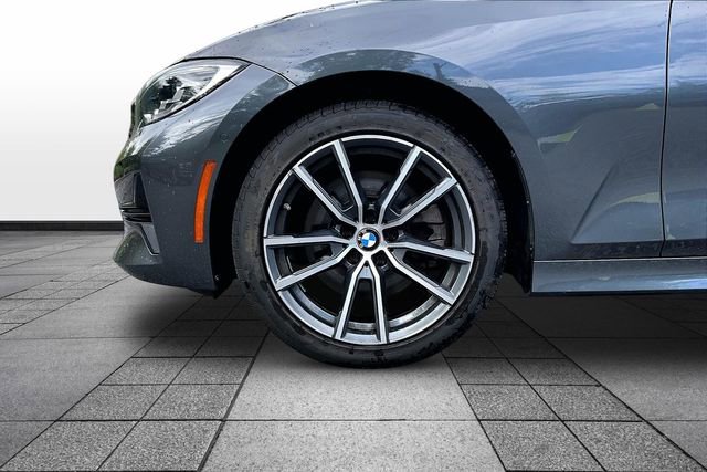 Used 2020 BMW 330i xDrive Sedan w/ Premium Package AWD/4WD image 4