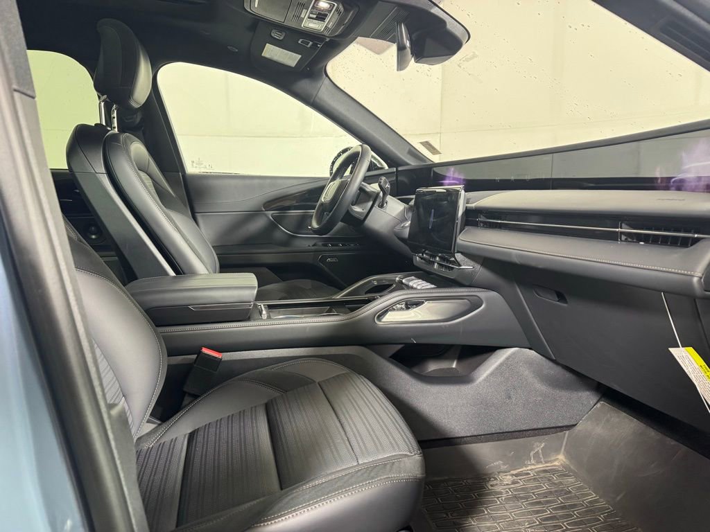 New 2025 Lincoln Nautilus Reserve w/ Jet Appearance Package AWD/4WD image 14