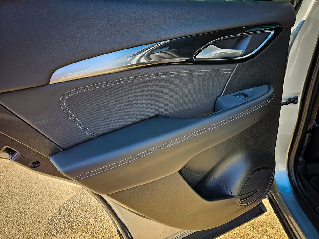 Certified 2025 Buick Envision Preferred image 31