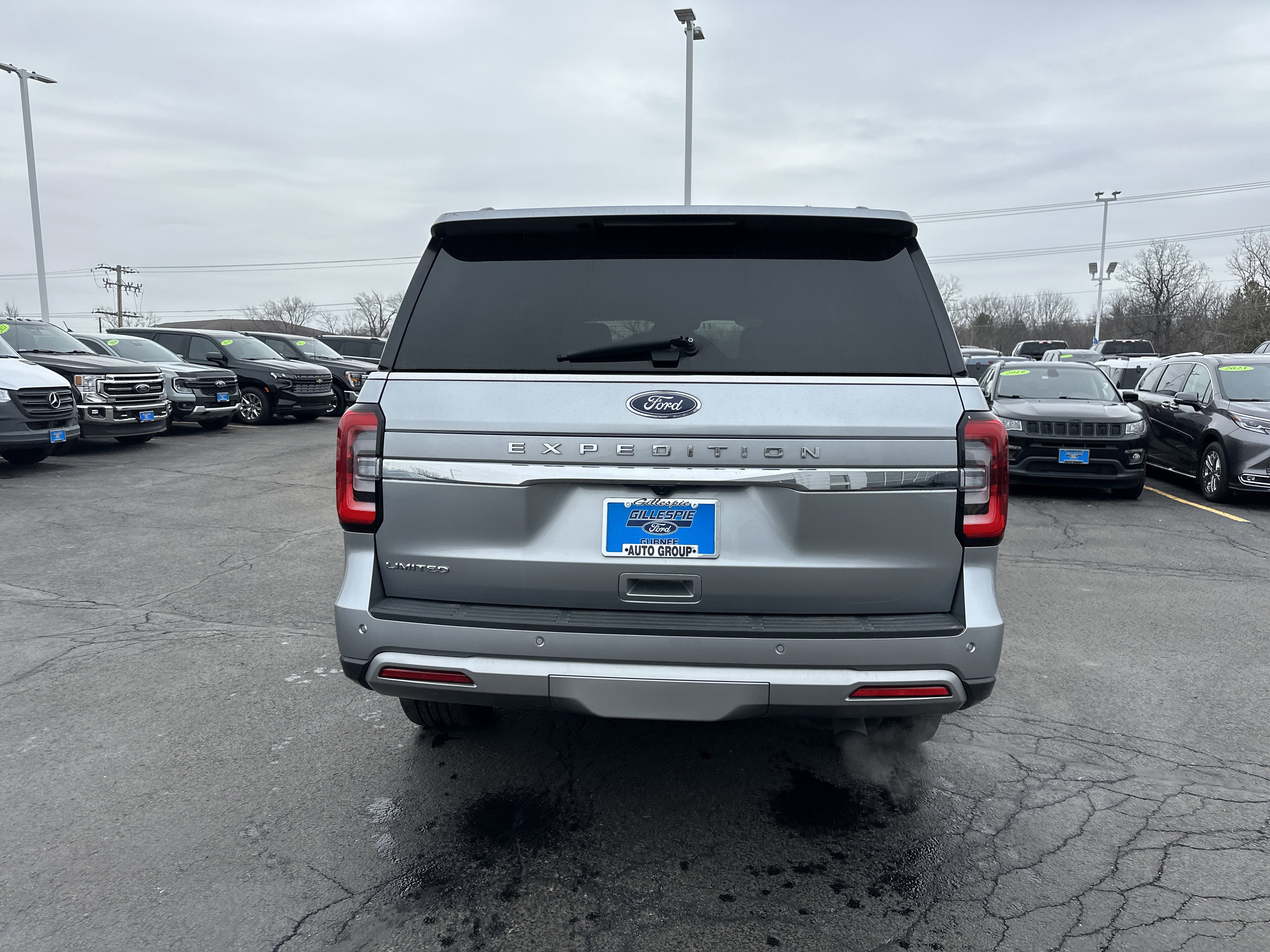 Certified 2024 Ford Expedition Limited AWD/4WD image 4