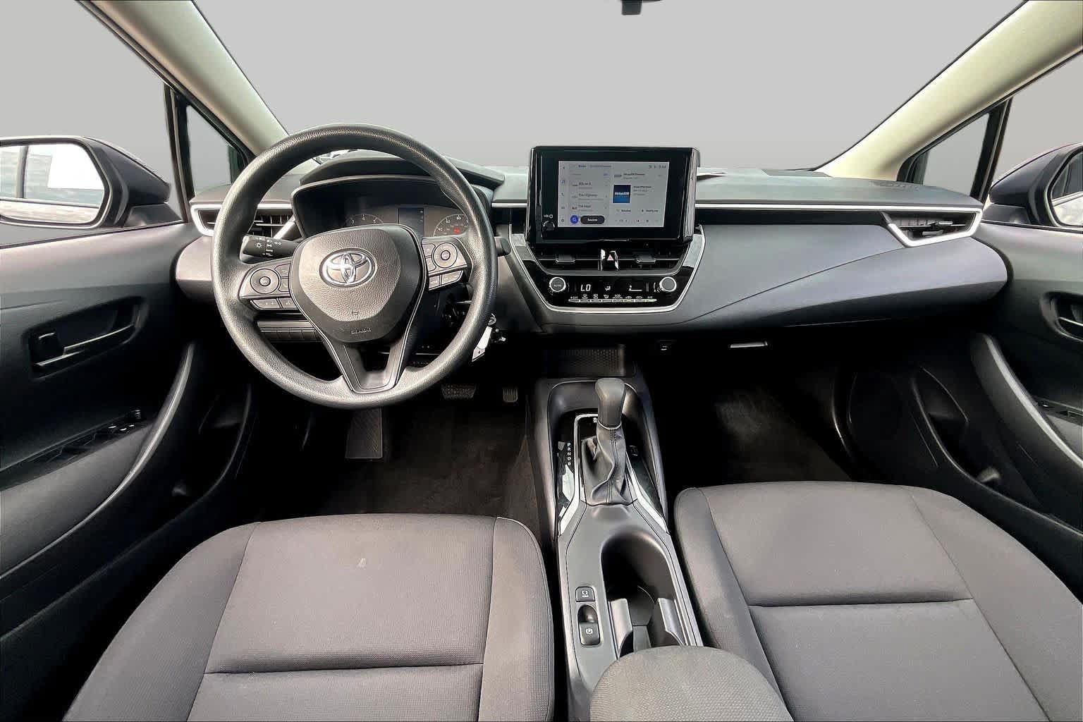 Used 2025 Toyota Corolla LE FWD image 15