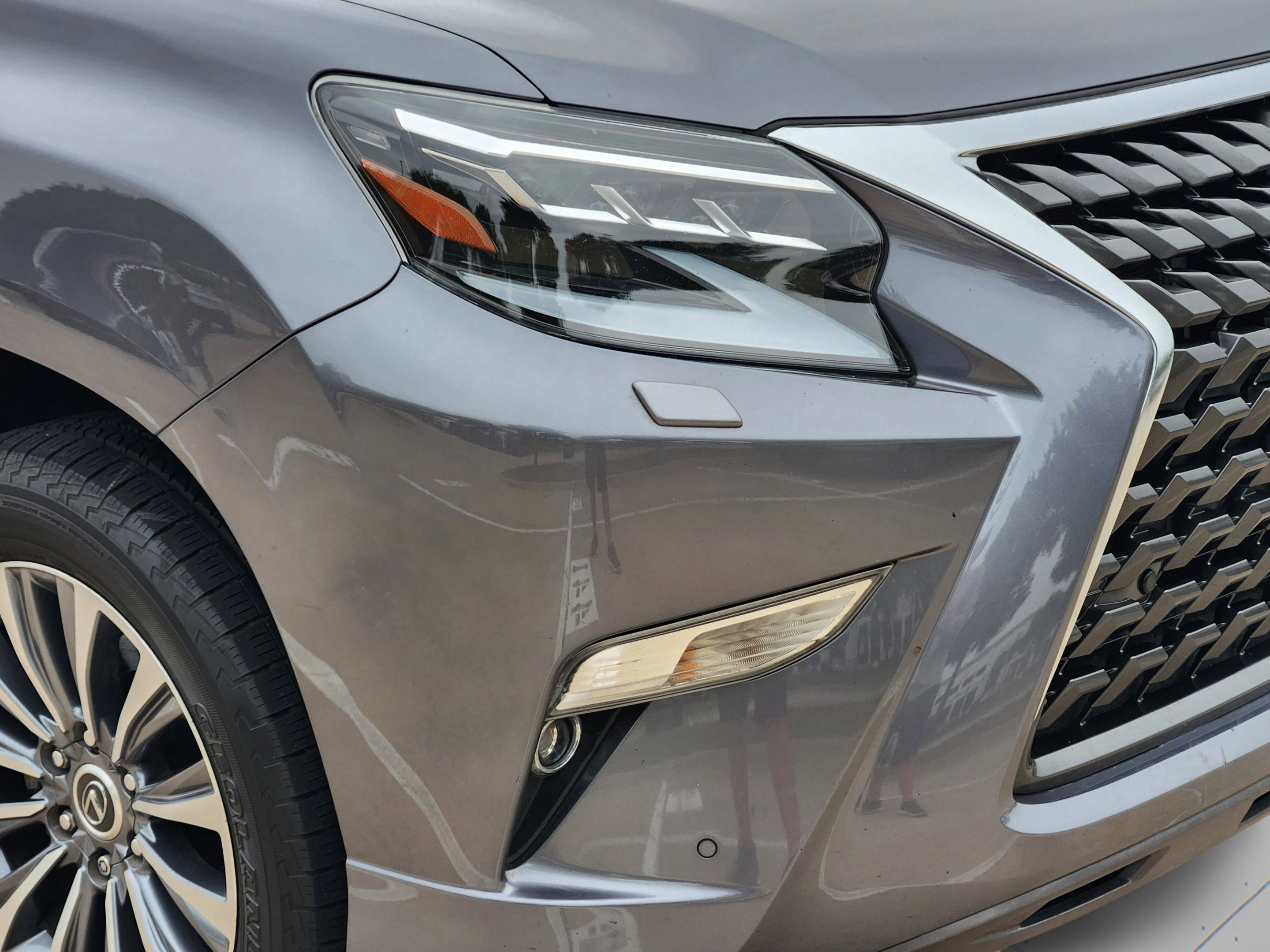 Used 2023 Lexus GX 460 Luxury w/ Accessory Package AWD/4WD image 35