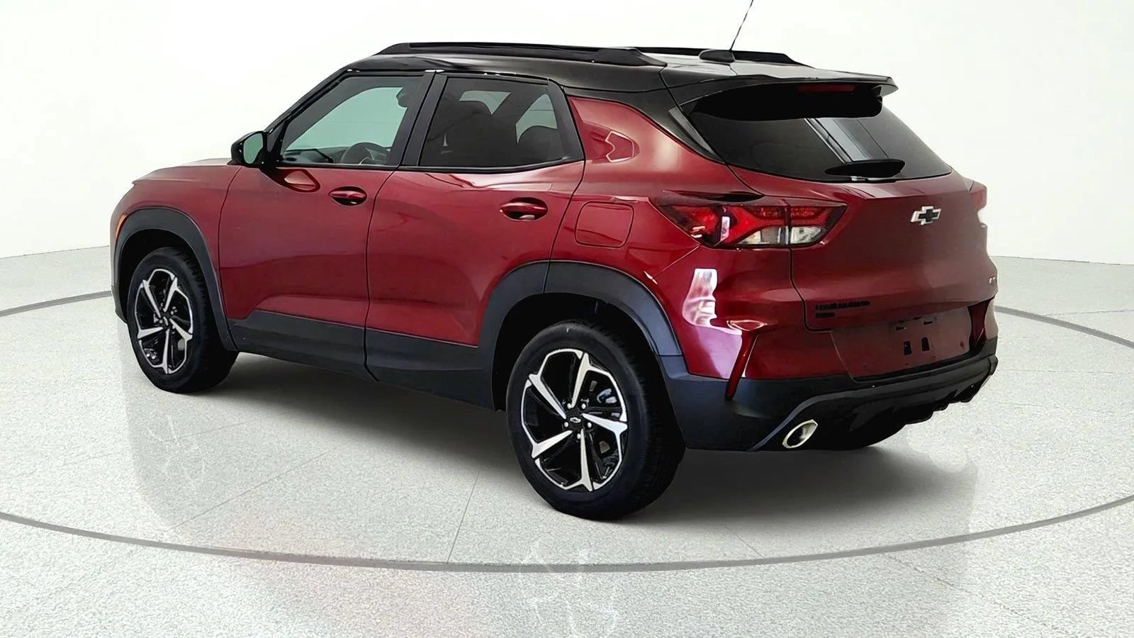 Used 2023 Chevrolet TrailBlazer RS w/ Sun and Liftgate Package AWD/4WD image 4