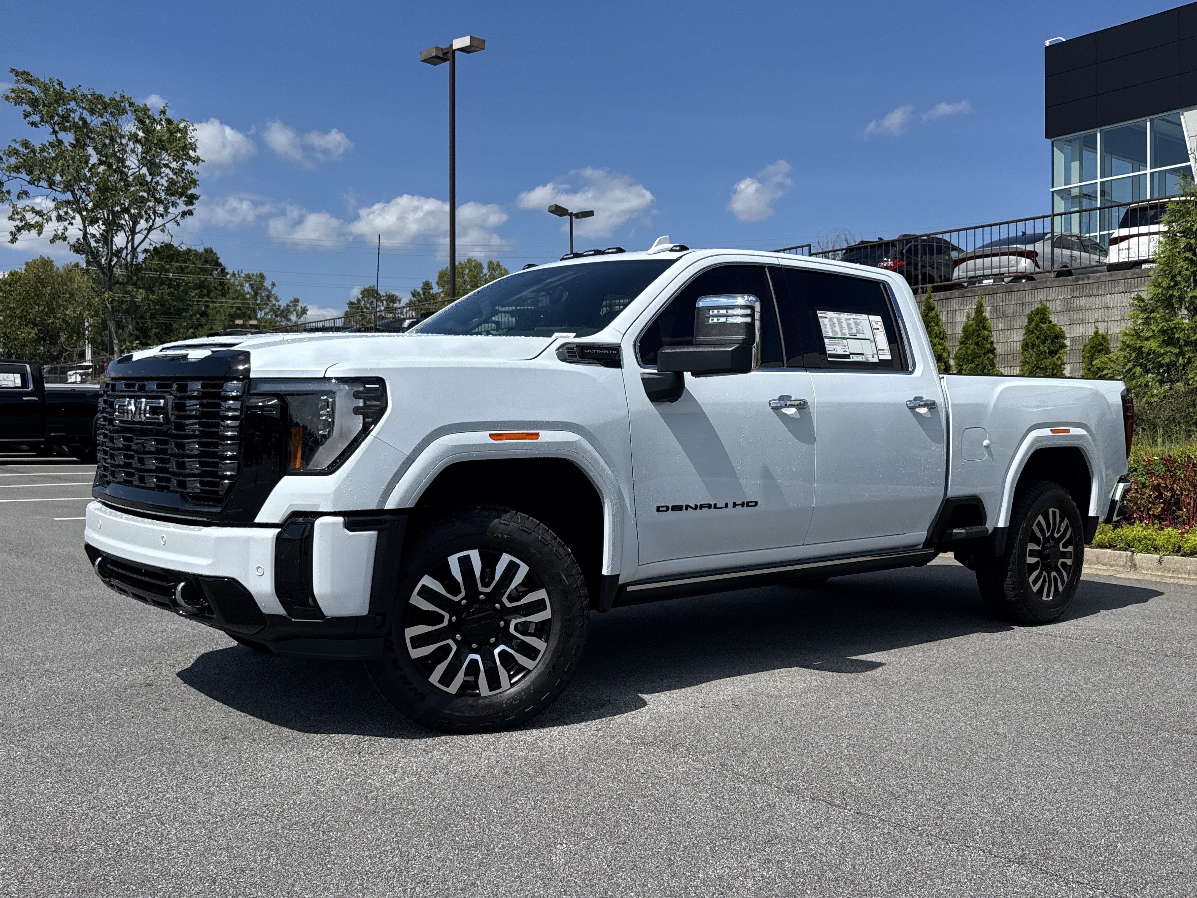 New 2026 GMC Sierra 2500 Denali Ultimate w/ LPO, Black Badging Package AWD/4WD image 5