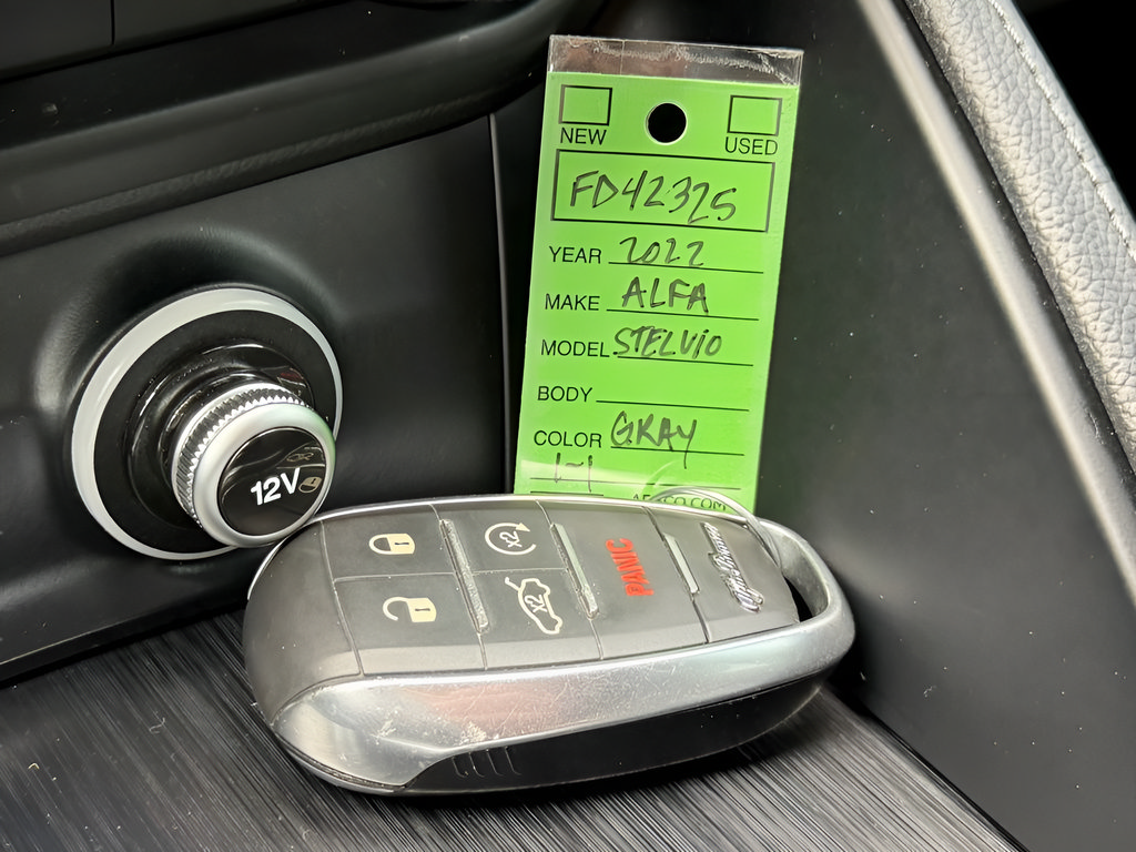 Used 2022 Alfa Romeo Stelvio Sprint RWD image 48