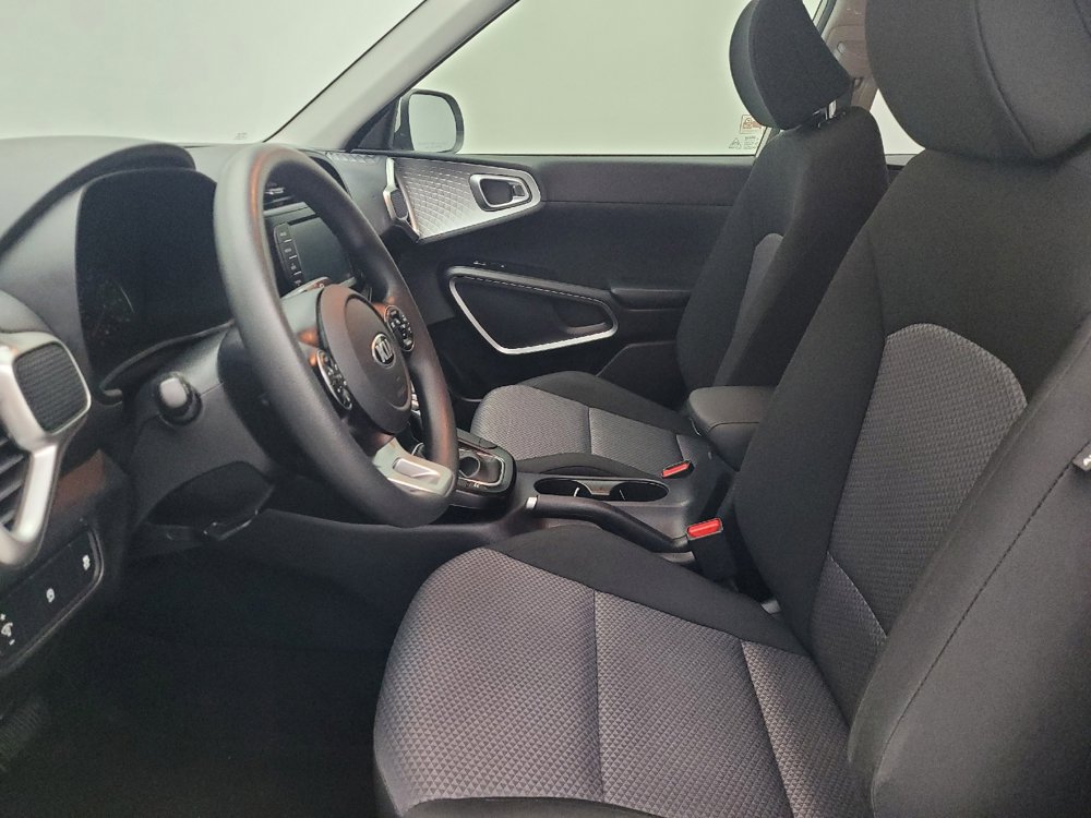 Used 2021 Kia Soul LX image 17