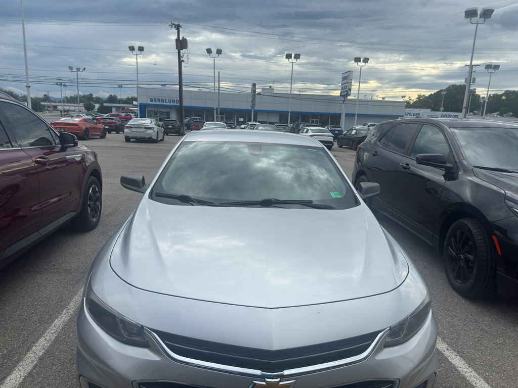 Used 2017 Chevrolet Malibu LS FWD image 23