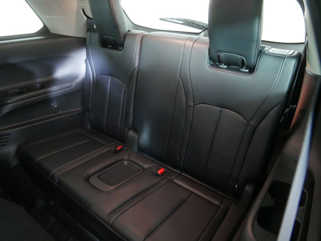 Used 2024 INFINITI QX60 Luxe image 17