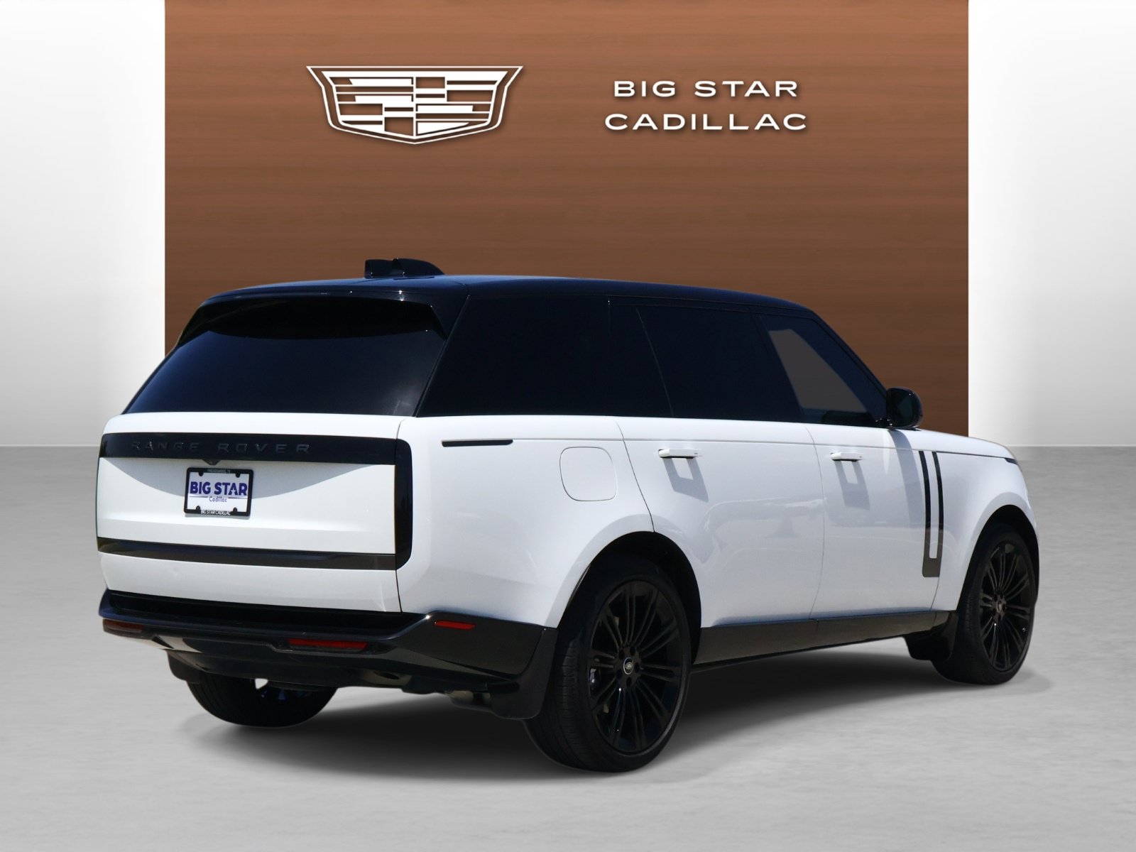 Used 2025 Land Rover Range Rover Long Wheelbase SE AWD/4WD image 5